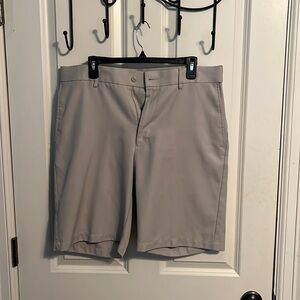 Men’s size 34 golf shorts
